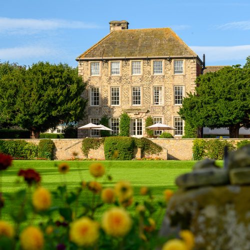 Image of hotels set in grounds